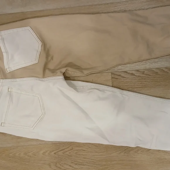 Hollister Mom Jeans Two Tone Ultra High 24x25 - Picture 4 of 4